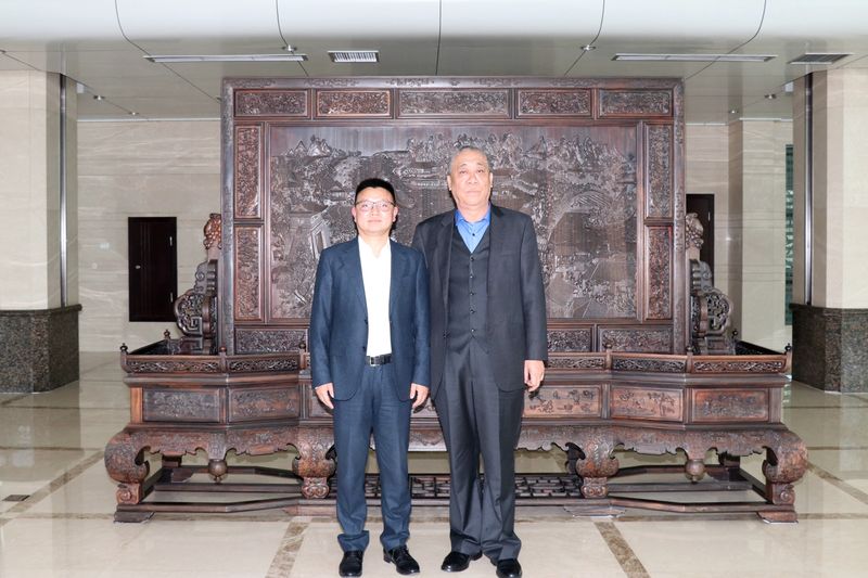 携手共赢！河南LEwin乐玩党委书记崔培军与德胜集团董事长周平进行洽谈