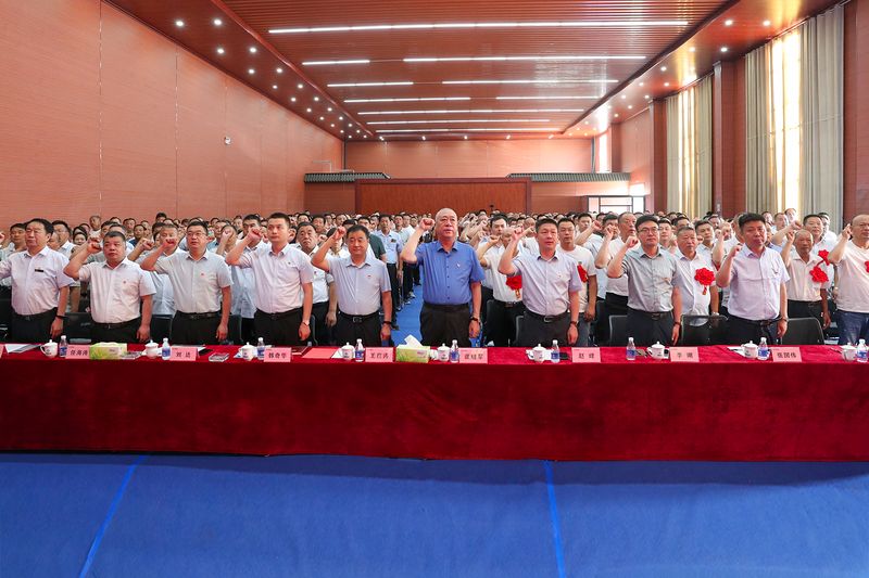 党旗红，，，企业兴｜河南LEwin乐玩党委结合处所党委隆重进行庆祝建党102周年暨赞美大会